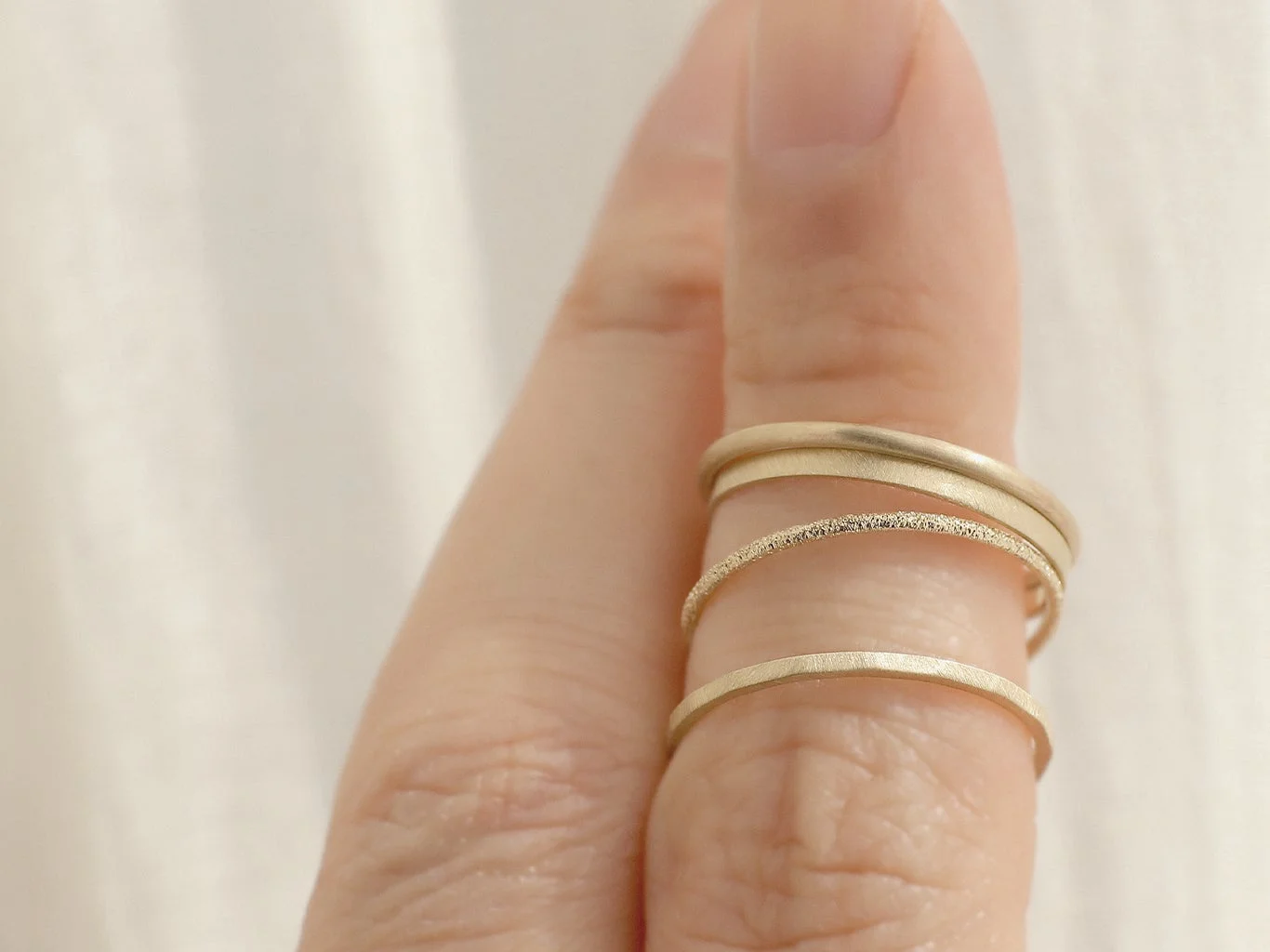 レイヤードリング重ね付け