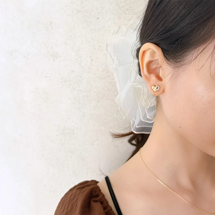 エレガントパール Tineaイヤリングの着用イメージ