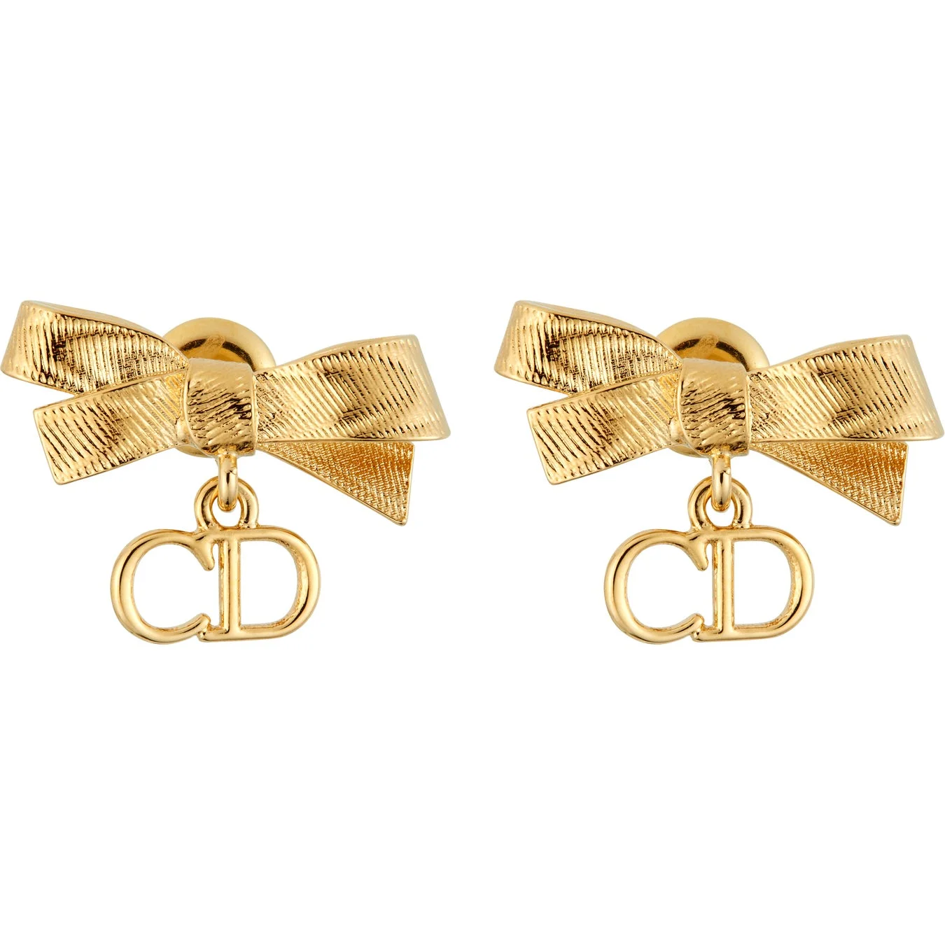 ゴールドのリボンモチーフに「CD」のロゴチャームが揺れるピアス