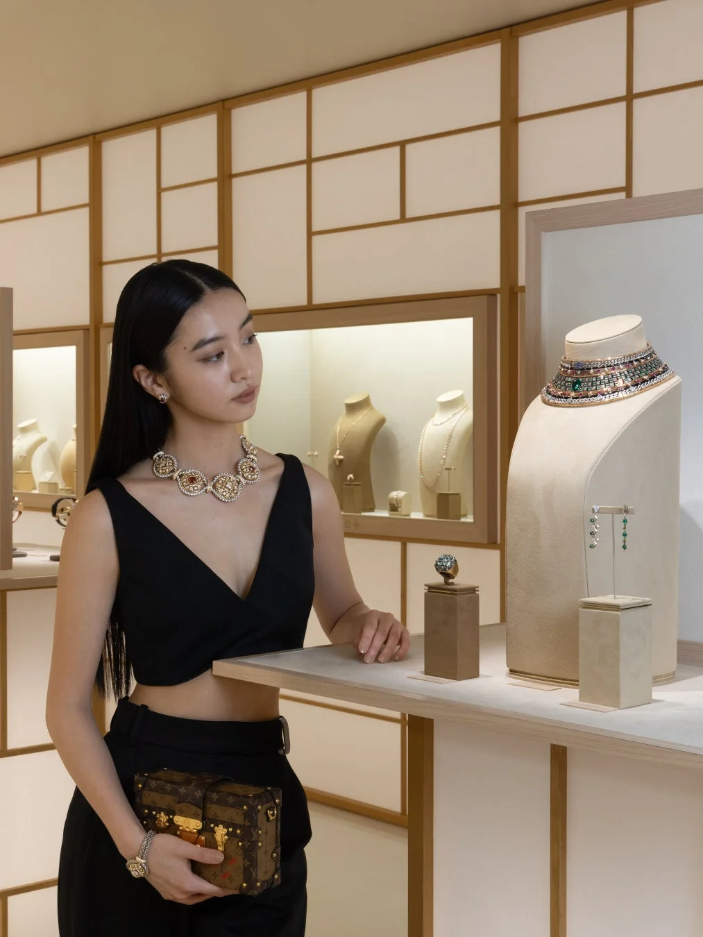 八芳園で開催されたルイ・ヴィトン ハイウォッチ&ハイジュエリー展示会の様子