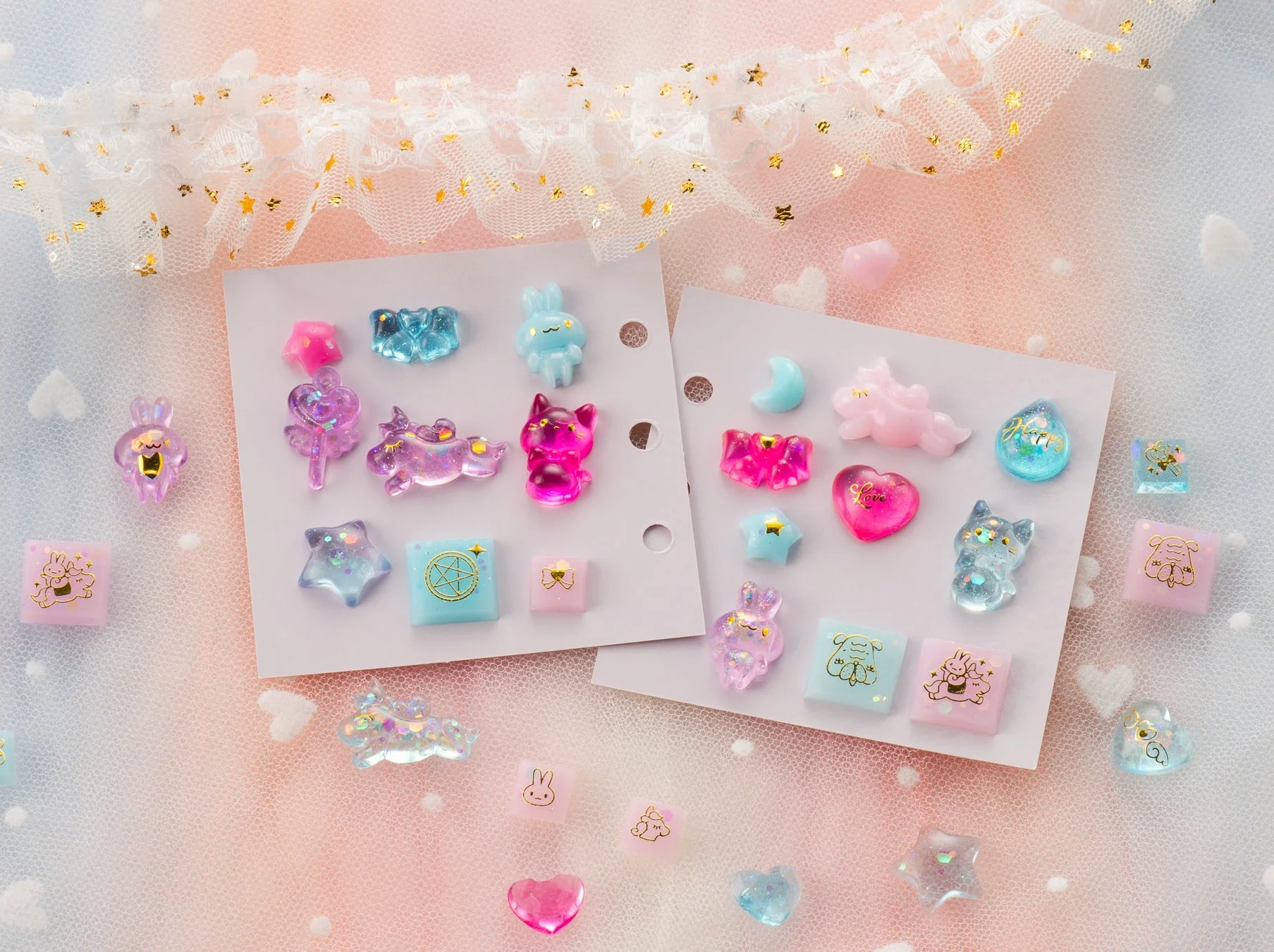 パステルカラーのレジン製チャーム