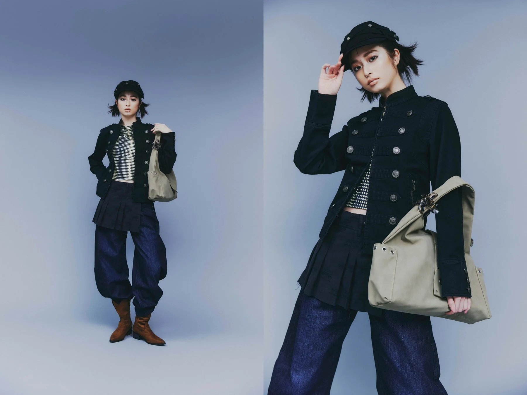 黒いミリタリー風ジャケットとワイドパンツ、キャップを着用した女性が、ベージュのハンドバッグを持ち、クールな表情でポーズをとっている。個性的でスタイリッシュなファッションポートレート。